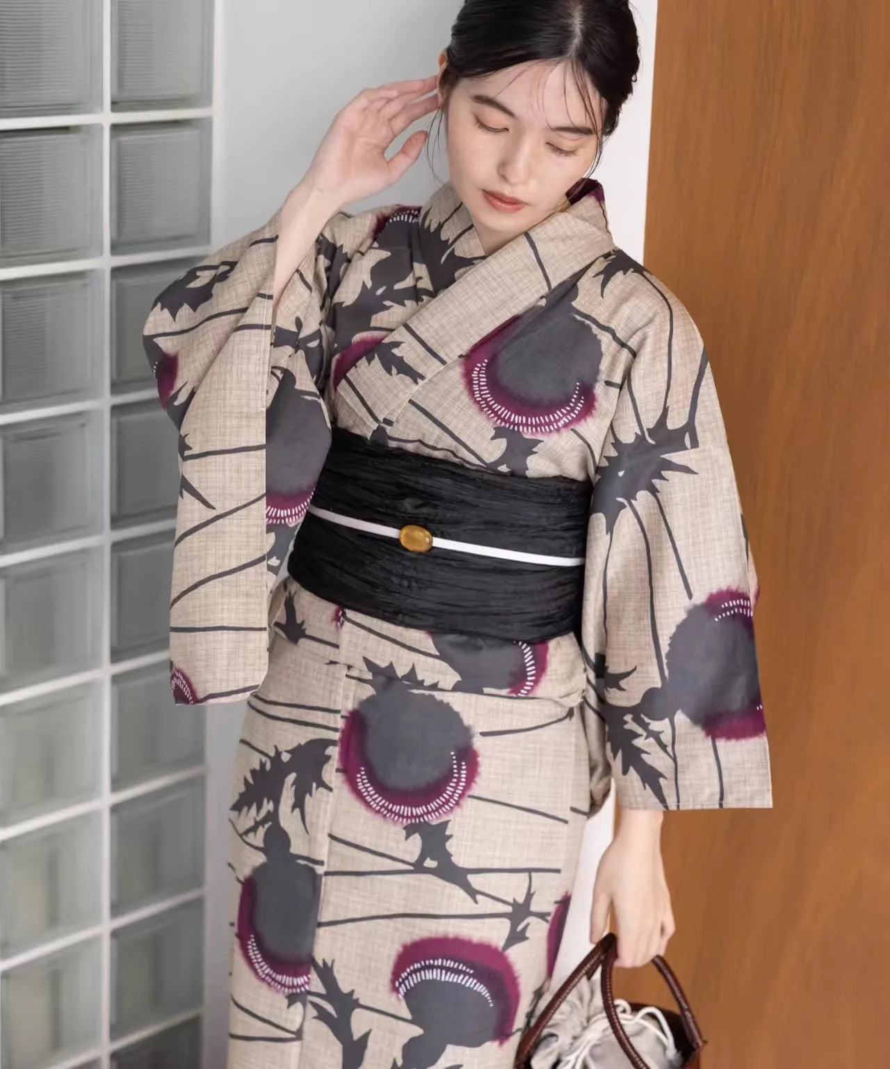 Japanese Kimono / Yukata for Women, Traditional Formal Style in 100% Cotton, Ideal for Photo Shoots Travel Wear